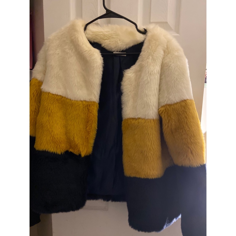 Fur Jacket - Picture 9 of 9